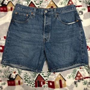 levi’s shorts high rise. lightly used.